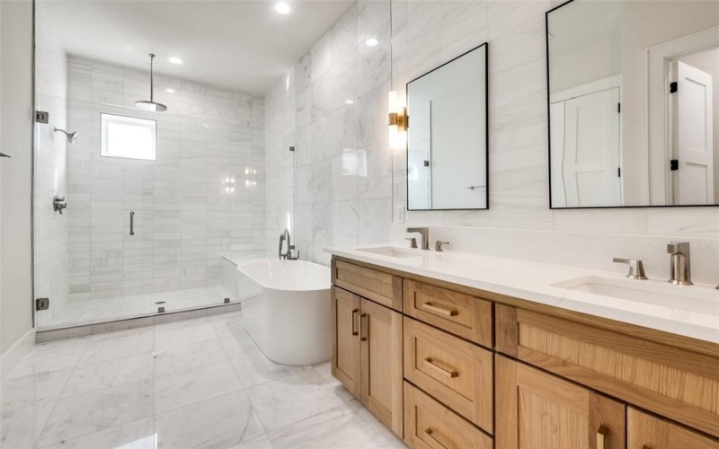218 E Dallas Road #102, Grapevine, TX 76051, 3 Bedrooms Bedrooms, ,3 BathroomsBathrooms,Residential,For Sale,218 E Dallas Road,20874253