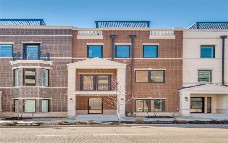 218 E Dallas Road #102, Grapevine, TX 76051, 3 Bedrooms Bedrooms, ,3 BathroomsBathrooms,Residential,For Sale,218 E Dallas Road,20874253