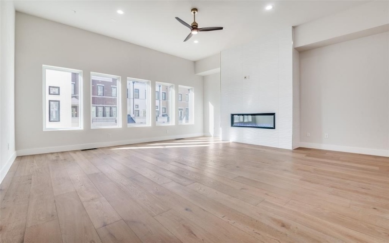 218 E Dallas Road #102, Grapevine, TX 76051, 3 Bedrooms Bedrooms, ,3 BathroomsBathrooms,Residential,For Sale,218 E Dallas Road,20874253