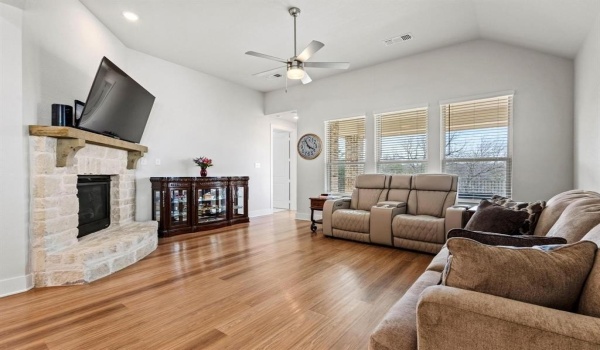 5153 Westhaven Circle, Denison, TX 75020, 3 Bedrooms Bedrooms, ,2 BathroomsBathrooms,Residential,For Sale,5153 Westhaven Circle,20874318