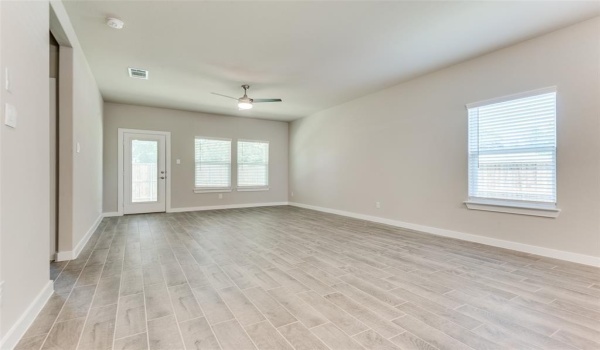 3367 Conroe Street, Dallas, TX 75212, 3 Habitaciones Habitaciones , ,2 BañosBaños,Residential Lease,En Alquiler,3367 Conroe Street,20874416