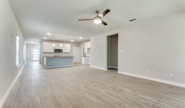 3367 Conroe Street, Dallas, TX 75212, 3 Habitaciones Habitaciones , ,2 BañosBaños,Residential Lease,En Alquiler,3367 Conroe Street,20874416