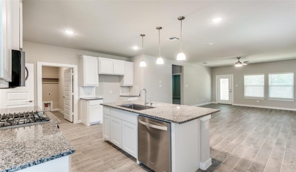 3367 Conroe Street, Dallas, TX 75212, 3 Habitaciones Habitaciones , ,2 BañosBaños,Residential Lease,En Alquiler,3367 Conroe Street,20874416