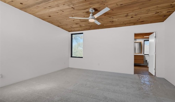 715 N Elm Street, Sherman, TX 75090, 3 Bedrooms Bedrooms, ,3 BathroomsBathrooms,Residential,For Sale,715 N Elm Street,20874434