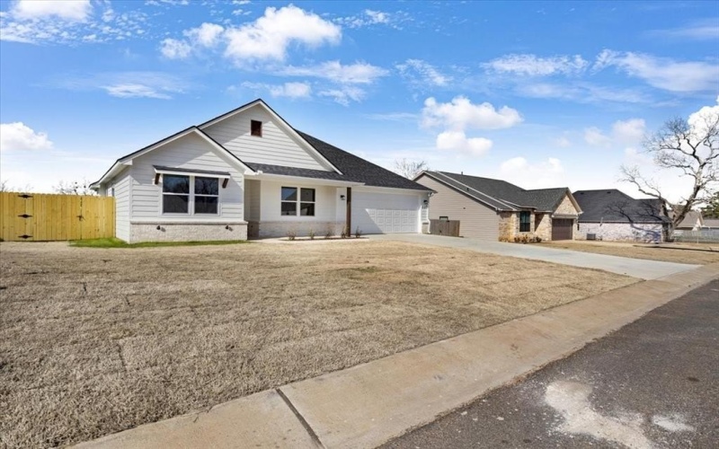 220 Nolan Farms Boulevard, Winona, TX 75792, 3 Bedrooms Bedrooms, ,2 BathroomsBathrooms,Residential,For Sale,220 Nolan Farms Boulevard,20876316