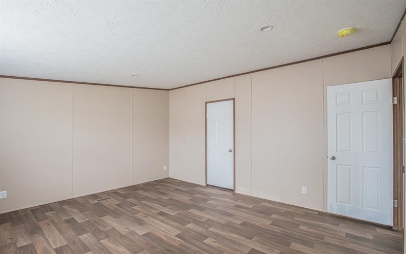 2013 Spring Court, Azle, TX 76020, 3 Bedrooms Bedrooms, ,2 BathroomsBathrooms,Residential,For Sale,2013 Spring Court,20871991