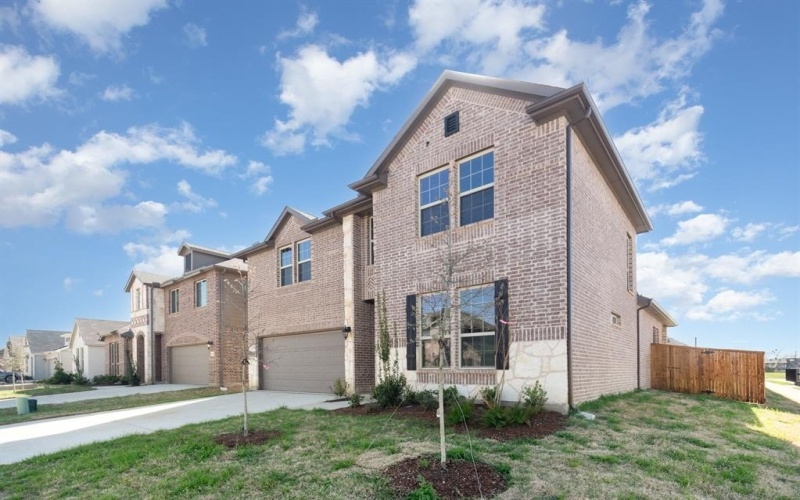 2600 Donella Drive, Denton, TX 76207, 5 Bedrooms Bedrooms, ,3 BathroomsBathrooms,Residential,For Sale,2600 Donella Drive,20874568