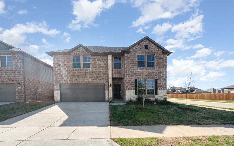 2600 Donella Drive, Denton, TX 76207, 5 Bedrooms Bedrooms, ,3 BathroomsBathrooms,Residential,For Sale,2600 Donella Drive,20874568