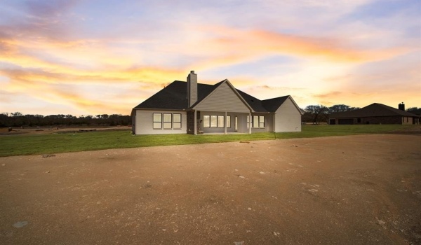 1435 Julian Drive, Van Alstyne, TX 75495, 4 Bedrooms Bedrooms, ,3 BathroomsBathrooms,Residential,For Sale,1435 Julian Drive,20874698