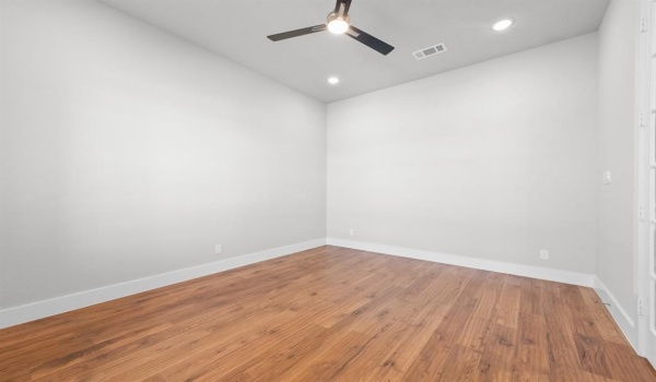 1435 Julian Drive, Van Alstyne, TX 75495, 4 Bedrooms Bedrooms, ,3 BathroomsBathrooms,Residential,For Sale,1435 Julian Drive,20874698