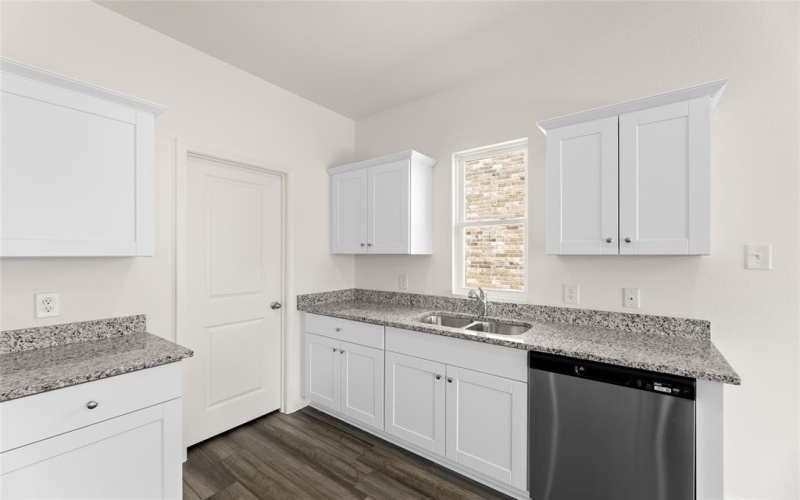 8240 Muscovy Drive, Fort Worth, TX 76179, 3 Bedrooms Bedrooms, ,2 BathroomsBathrooms,Residential,For Sale,8240 Muscovy Drive,20874726