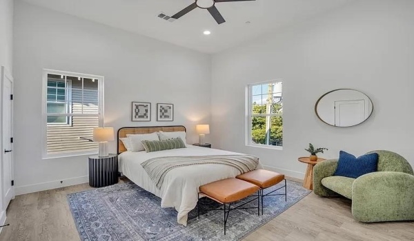 631 N Tyler Street #402, Dallas, TX 75208, 2 Bedrooms Bedrooms, ,2 BathroomsBathrooms,Residential Lease,For Rent,631 N Tyler Street,20872423