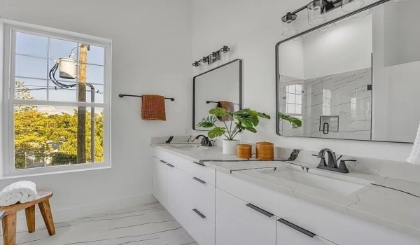 631 N Tyler Street #402, Dallas, TX 75208, 2 Bedrooms Bedrooms, ,2 BathroomsBathrooms,Residential Lease,For Rent,631 N Tyler Street,20872423