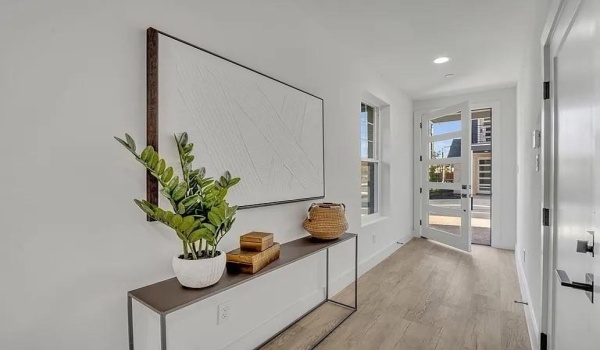 631 N Tyler Street #402, Dallas, TX 75208, 2 Bedrooms Bedrooms, ,2 BathroomsBathrooms,Residential Lease,For Rent,631 N Tyler Street,20872423