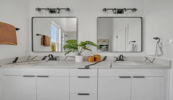 631 N Tyler Street #402, Dallas, TX 75208, 2 Bedrooms Bedrooms, ,2 BathroomsBathrooms,Residential Lease,For Rent,631 N Tyler Street,20872423