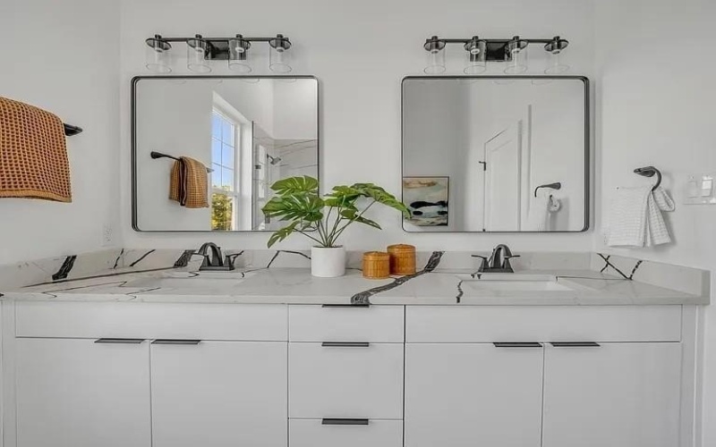 631 N Tyler Street #402, Dallas, TX 75208, 2 Bedrooms Bedrooms, ,2 BathroomsBathrooms,Residential Lease,For Rent,631 N Tyler Street,20872423