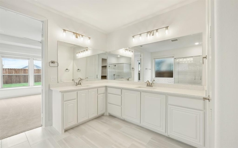 821 Trout Lilly Drive, Fort Worth, TX 76247, 4 Bedrooms Bedrooms, ,5 BathroomsBathrooms,Residential,For Sale,821 Trout Lilly Drive,20874775