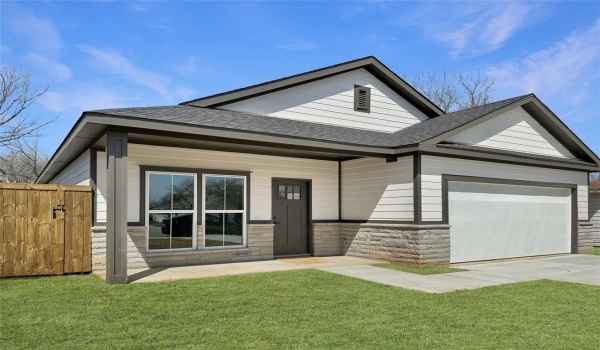 5926 Houghton Avenue, Fort Worth, TX 76107, 3 Bedrooms Bedrooms, ,2 BathroomsBathrooms,Residential,For Sale,5926 Houghton Avenue,20872582