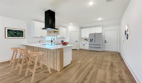5401 Helmick Avenue, Fort Worth, TX 76107, 3 Habitaciones Habitaciones , ,2 BañosBaños,Residential,En Venta,5401 Helmick Avenue,20872606