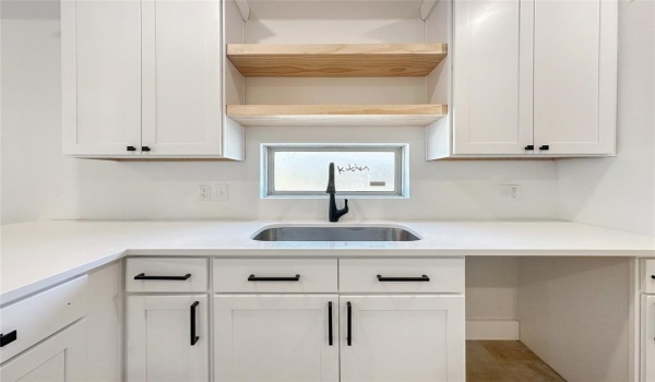 5401 Helmick Avenue, Fort Worth, TX 76107, 3 Habitaciones Habitaciones , ,2 BañosBaños,Residential,En Venta,5401 Helmick Avenue,20872606