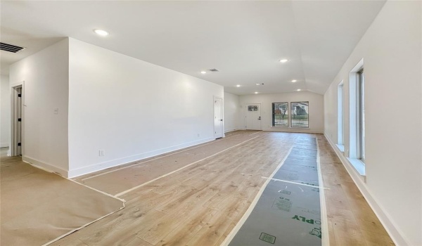 5401 Helmick Avenue, Fort Worth, TX 76107, 3 Habitaciones Habitaciones , ,2 BañosBaños,Residential,En Venta,5401 Helmick Avenue,20872606