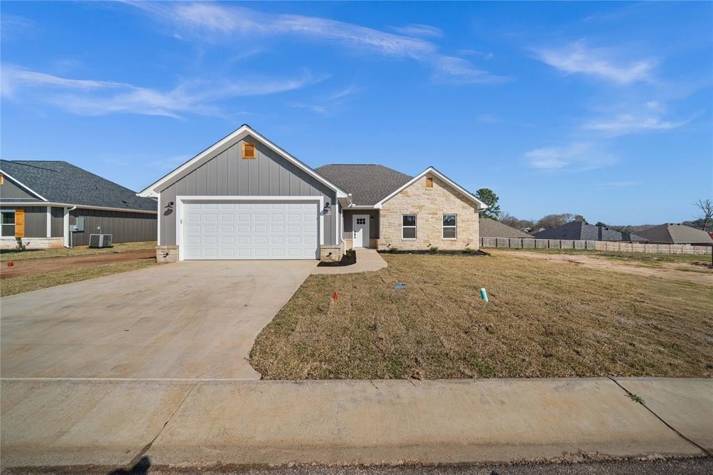 203 Toro Drive, Winona, TX 75792, 3 Bedrooms Bedrooms, ,2 BathroomsBathrooms,Residential,For Sale,203 Toro Drive,20872647