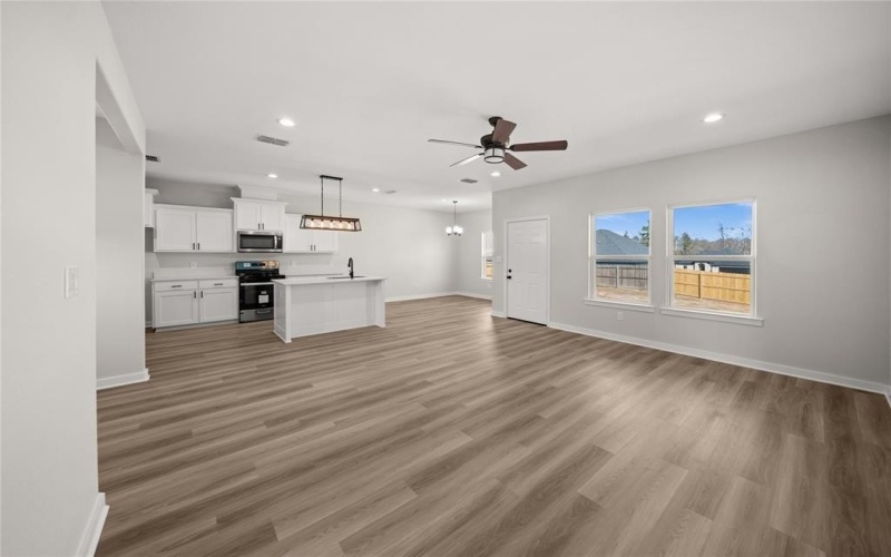 203 Toro Drive, Winona, TX 75792, 3 Bedrooms Bedrooms, ,2 BathroomsBathrooms,Residential,For Sale,203 Toro Drive,20872647