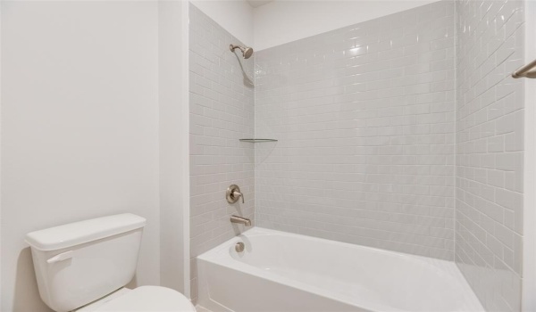 14020 Alfafar Court, Little Elm, TX 75068, 4 Bedrooms Bedrooms, ,3 BathroomsBathrooms,Residential,For Sale,14020 Alfafar Court,20872674