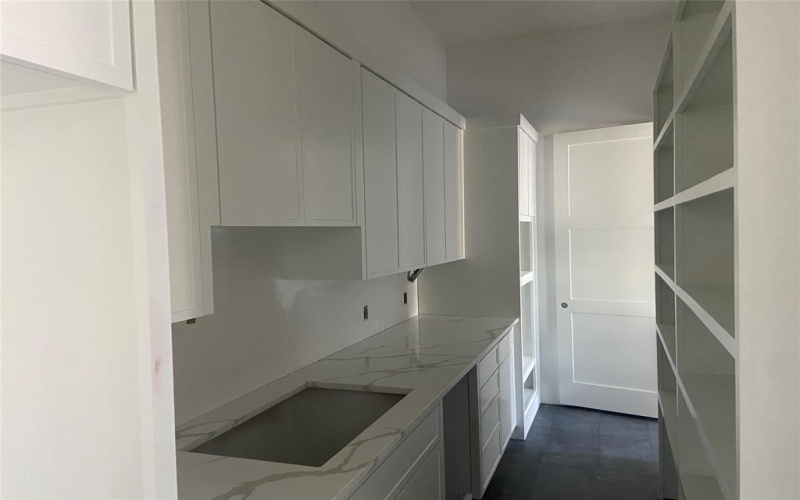 3624 N Fitzhugh Avenue, Dallas, TX 75204, 5 Bedrooms Bedrooms, ,6 BathroomsBathrooms,Residential,For Sale,3624 N Fitzhugh Avenue,20874895