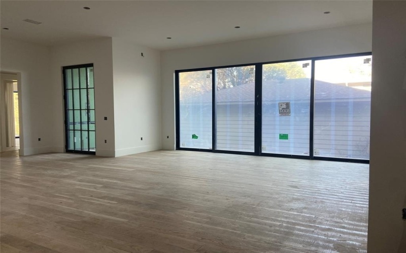 3624 N Fitzhugh Avenue, Dallas, TX 75204, 5 Bedrooms Bedrooms, ,6 BathroomsBathrooms,Residential,For Sale,3624 N Fitzhugh Avenue,20874895