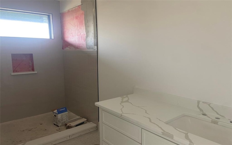 3624 N Fitzhugh Avenue, Dallas, TX 75204, 5 Bedrooms Bedrooms, ,6 BathroomsBathrooms,Residential,For Sale,3624 N Fitzhugh Avenue,20874895