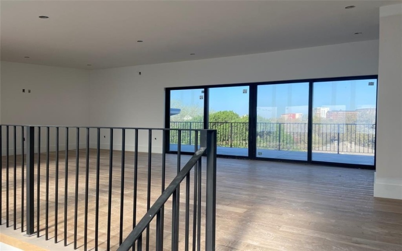 3624 N Fitzhugh Avenue, Dallas, TX 75204, 5 Bedrooms Bedrooms, ,6 BathroomsBathrooms,Residential,For Sale,3624 N Fitzhugh Avenue,20874895