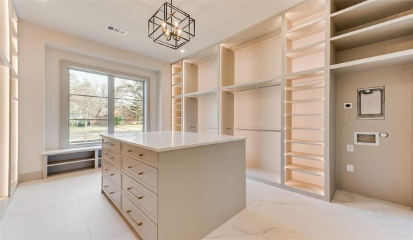 10519 Somerton Drive, Dallas, TX 75229, 5 Bedrooms Bedrooms, ,6 BathroomsBathrooms,Residential,For Sale,10519 Somerton Drive,20874958