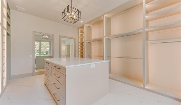 10519 Somerton Drive, Dallas, TX 75229, 5 Bedrooms Bedrooms, ,6 BathroomsBathrooms,Residential,For Sale,10519 Somerton Drive,20874958