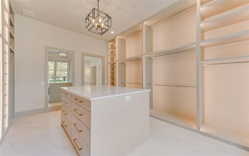10519 Somerton Drive, Dallas, TX 75229, 5 Bedrooms Bedrooms, ,6 BathroomsBathrooms,Residential,For Sale,10519 Somerton Drive,20874958