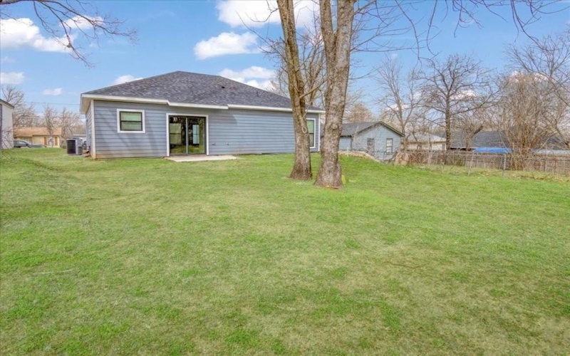 722 E Walker Street, Denison, TX 75021, 3 Bedrooms Bedrooms, ,2 BathroomsBathrooms,Residential,For Sale,722 E Walker Street,20874999