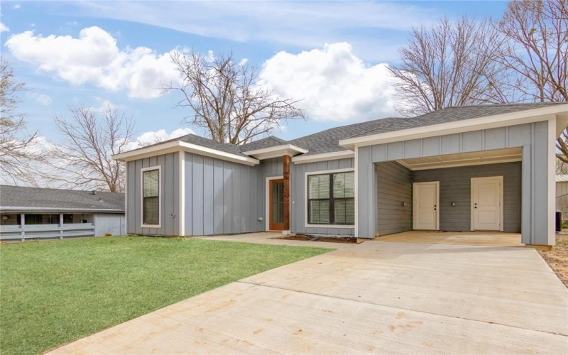 722 E Walker Street, Denison, TX 75021, 3 Bedrooms Bedrooms, ,2 BathroomsBathrooms,Residential,For Sale,722 E Walker Street,20874999
