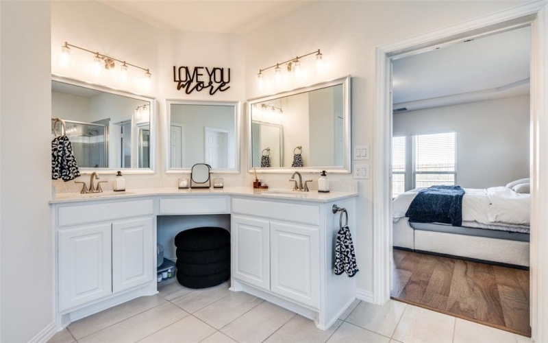 1819 Orlando Drive, Cedar Hill, TX 75104, 5 Habitaciones Habitaciones , ,3 BañosBaños,Residential,En Venta,1819 Orlando Drive,20875201