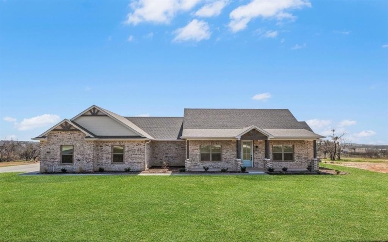 405 Red Roan Ridge, Brock, TX 76087, 4 Bedrooms Bedrooms, ,2 BathroomsBathrooms,Residential,For Sale,405 Red Roan Ridge,20875238