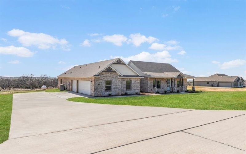 405 Red Roan Ridge, Brock, TX 76087, 4 Bedrooms Bedrooms, ,2 BathroomsBathrooms,Residential,For Sale,405 Red Roan Ridge,20875238