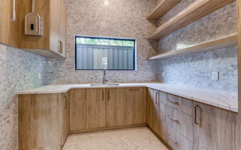 4910 W Hanover Avenue, Dallas, TX 75209, 4 Bedrooms Bedrooms, ,5 BathroomsBathrooms,Residential,For Sale,4910 W Hanover Avenue,20873116
