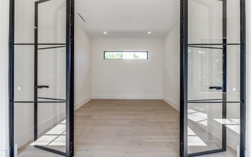 4910 W Hanover Avenue, Dallas, TX 75209, 4 Bedrooms Bedrooms, ,5 BathroomsBathrooms,Residential,For Sale,4910 W Hanover Avenue,20873116