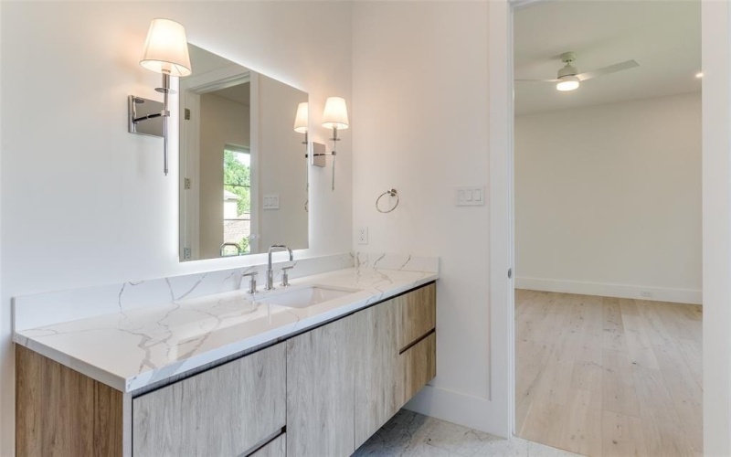 4910 W Hanover Avenue, Dallas, TX 75209, 4 Bedrooms Bedrooms, ,5 BathroomsBathrooms,Residential,For Sale,4910 W Hanover Avenue,20873116