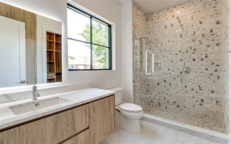 4910 W Hanover Avenue, Dallas, TX 75209, 4 Bedrooms Bedrooms, ,5 BathroomsBathrooms,Residential,For Sale,4910 W Hanover Avenue,20873116