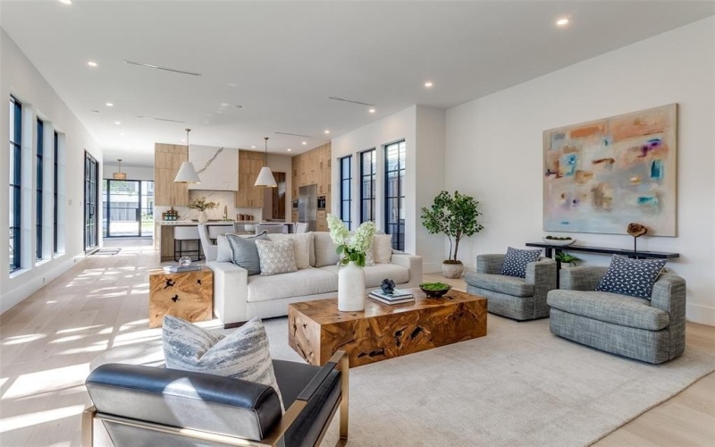 4910 W Hanover Avenue, Dallas, TX 75209, 4 Bedrooms Bedrooms, ,5 BathroomsBathrooms,Residential,For Sale,4910 W Hanover Avenue,20873116