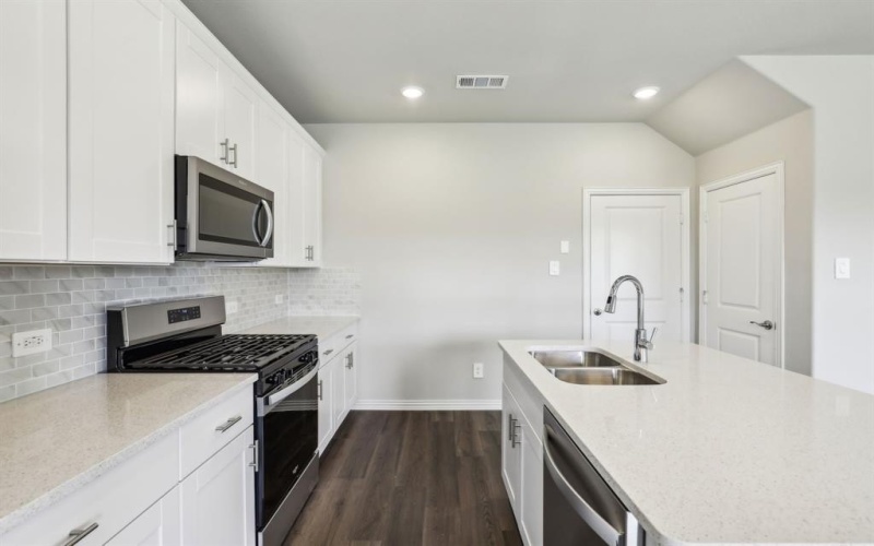 4004 Marble Falls Drive, Farmersville, TX 75442, 3 Habitaciones Habitaciones , ,2 BañosBaños,Residential,En Venta,4004 Marble Falls Drive,20873128