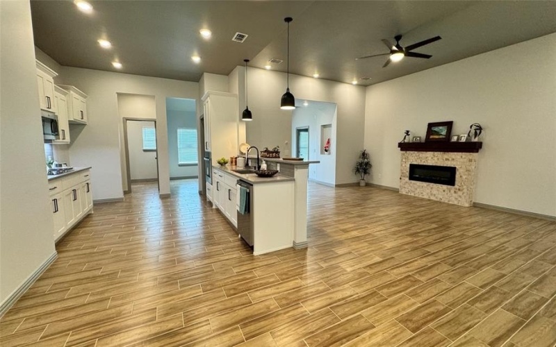 800 County Rd 4108, Greenville, TX 75401, 4 Bedrooms Bedrooms, ,2 BathroomsBathrooms,Residential,For Sale,800 County Rd 4108,20875637