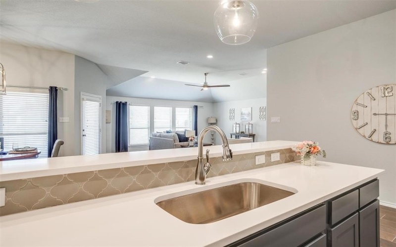 6829 Canyon Rock, Benbrook, TX 76126, 4 Habitaciones Habitaciones , ,2 BañosBaños,Residential,En Venta,6829 Canyon Rock,20875661