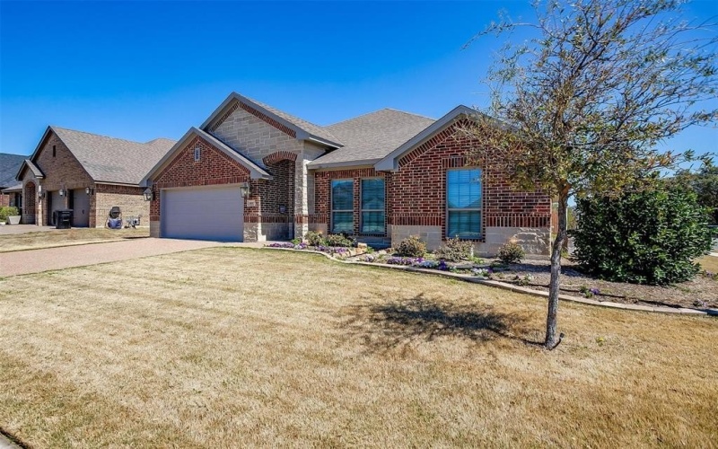 6829 Canyon Rock, Benbrook, TX 76126, 4 Habitaciones Habitaciones , ,2 BañosBaños,Residential,En Venta,6829 Canyon Rock,20875661