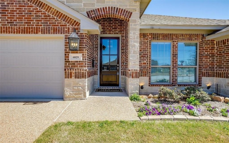 6829 Canyon Rock, Benbrook, TX 76126, 4 Habitaciones Habitaciones , ,2 BañosBaños,Residential,En Venta,6829 Canyon Rock,20875661